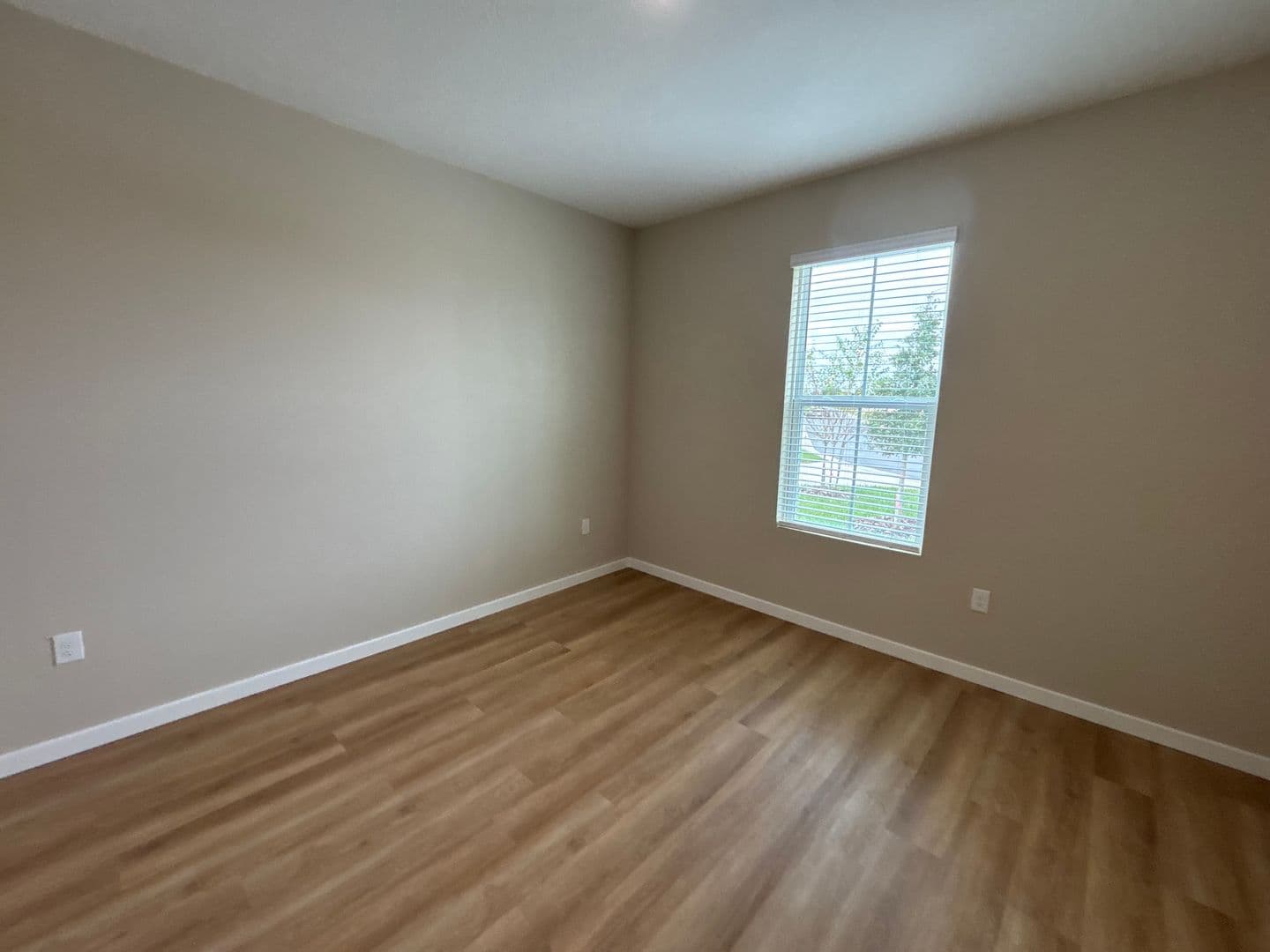 Ocala House: 3557 NW 45th Ave