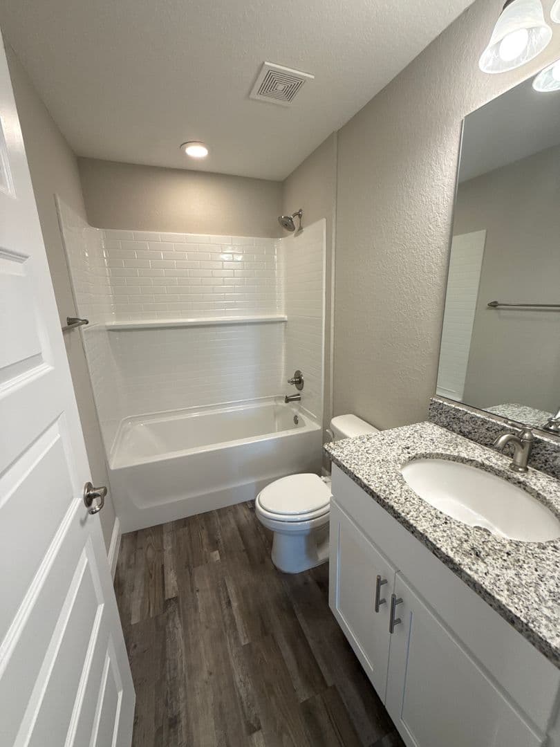Ocala House: 25 Juniper Drive