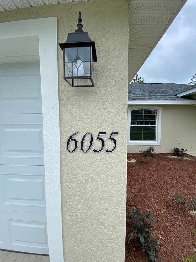 Ocala House: 6055 SW 155th St. Rd.