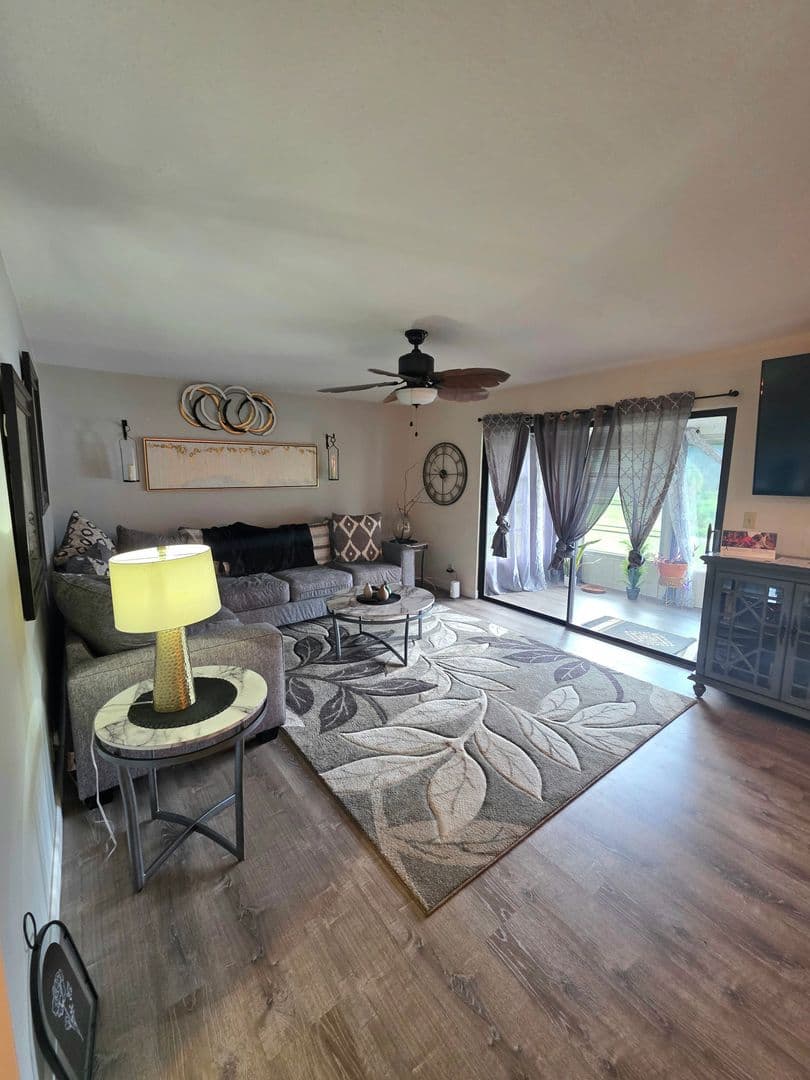 Ocala House: 681 MIDWAY DRIVE