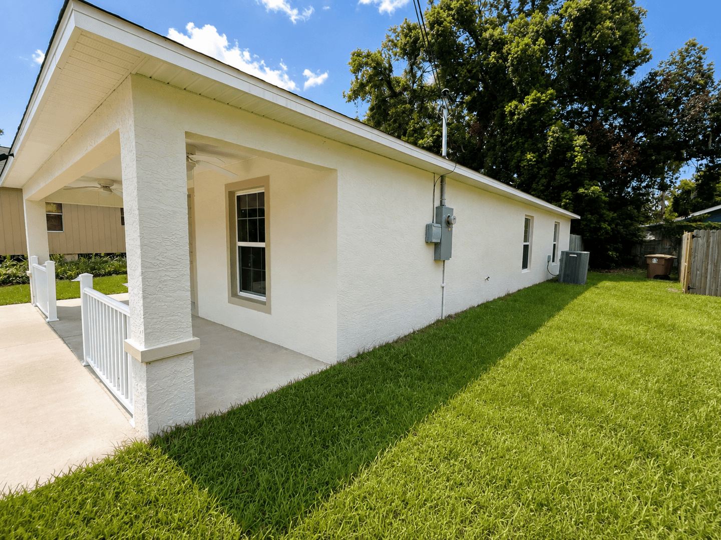 Ocala House: 986 NW 1st St.