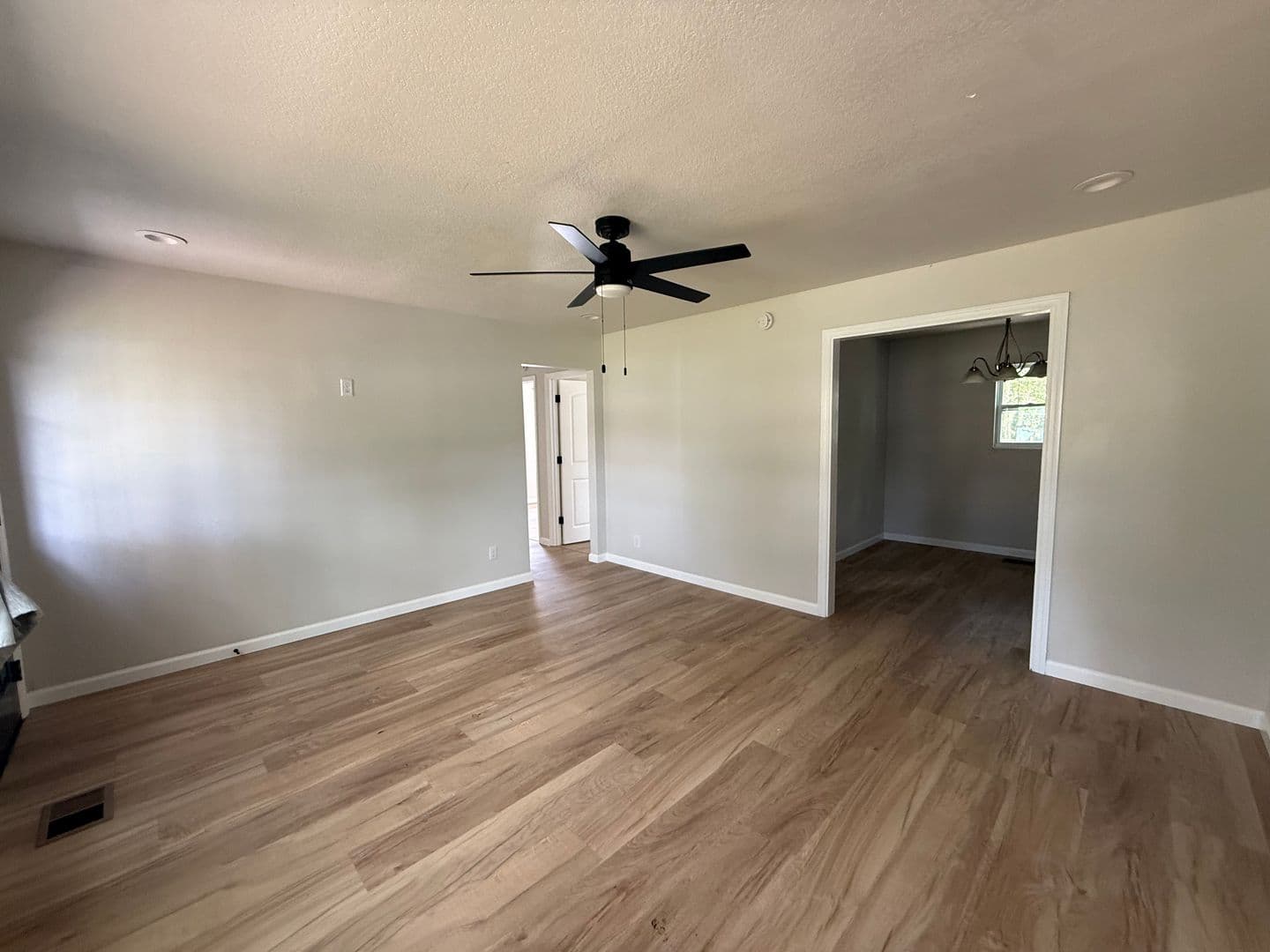 Ocala House: 1014 NE 12th Street