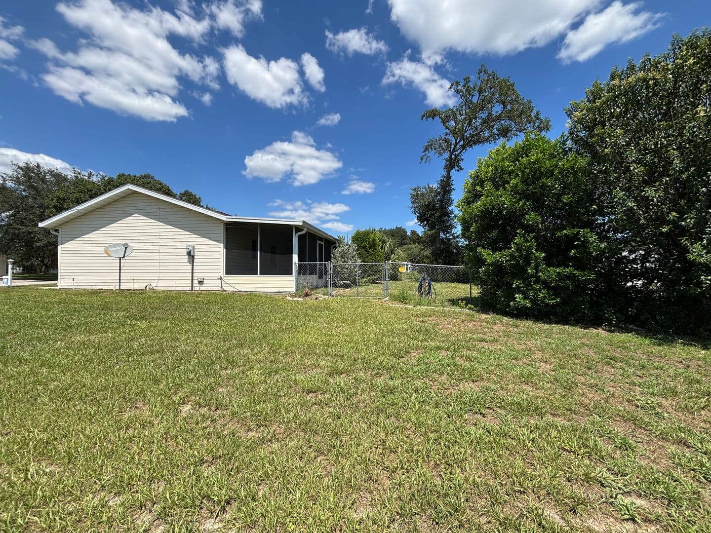 Ocala House: 6366 SW 115th Street Road