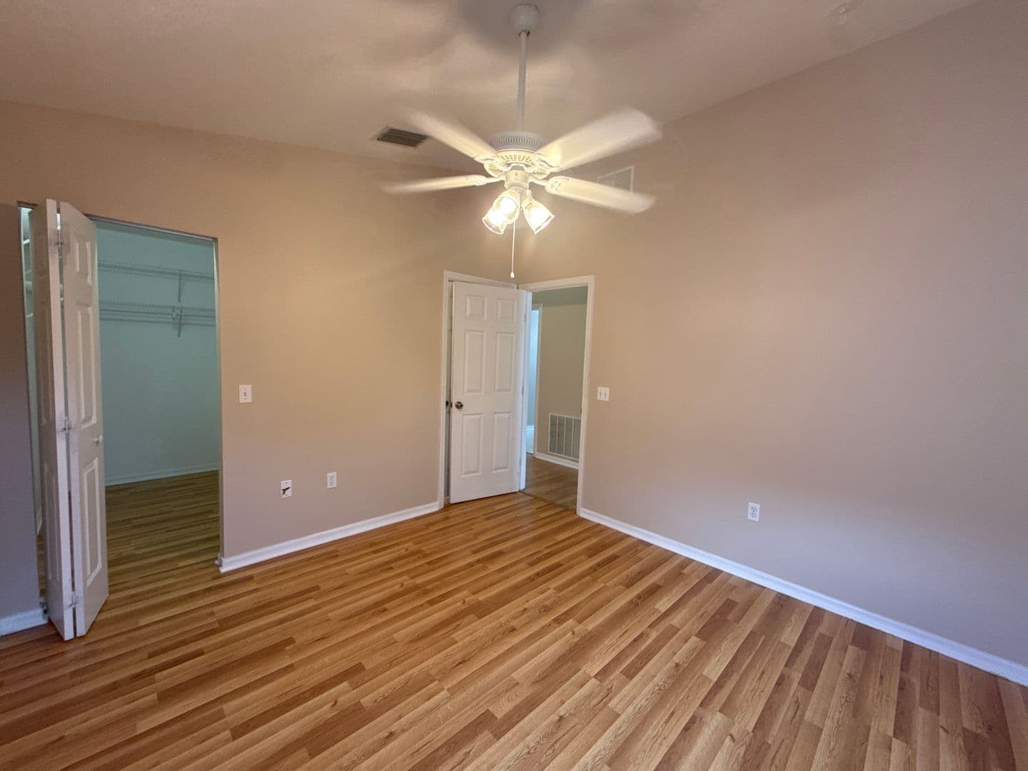 Ocala House: 2216 NE 39th Ave