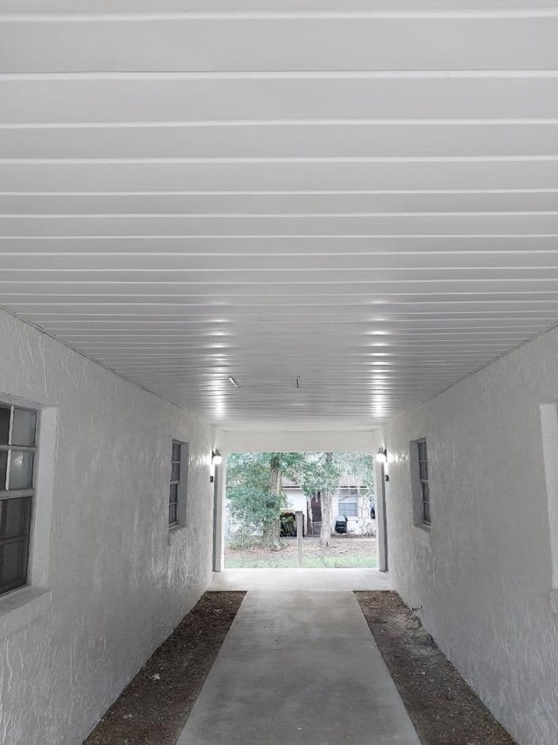 Belleview Apartment: 5702 SE 116th St
