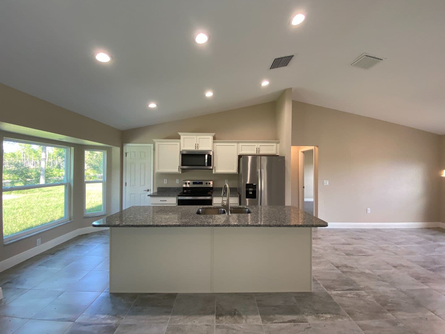 Ocala House: 12828 SW 64th Circle
