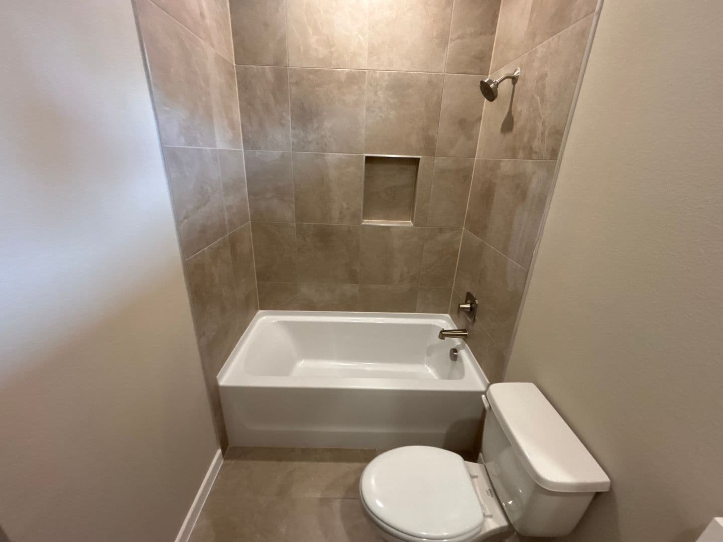 Ocala House: 3557 NW 45th Ave