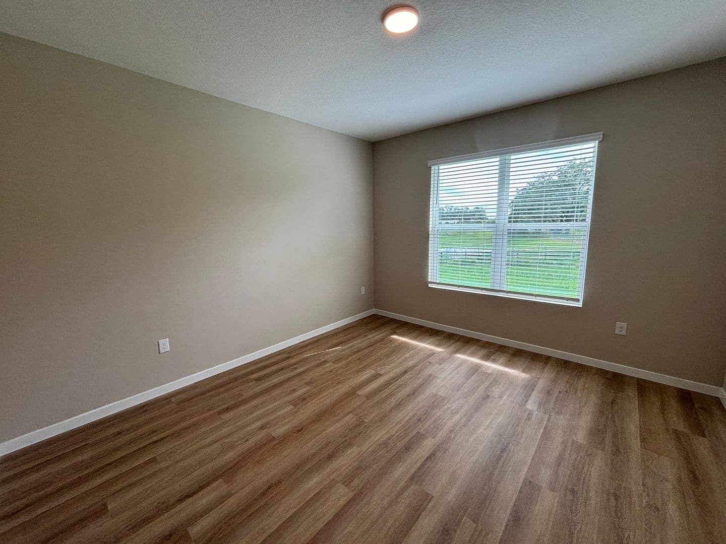 Ocala House: 3557 NW 45th Ave