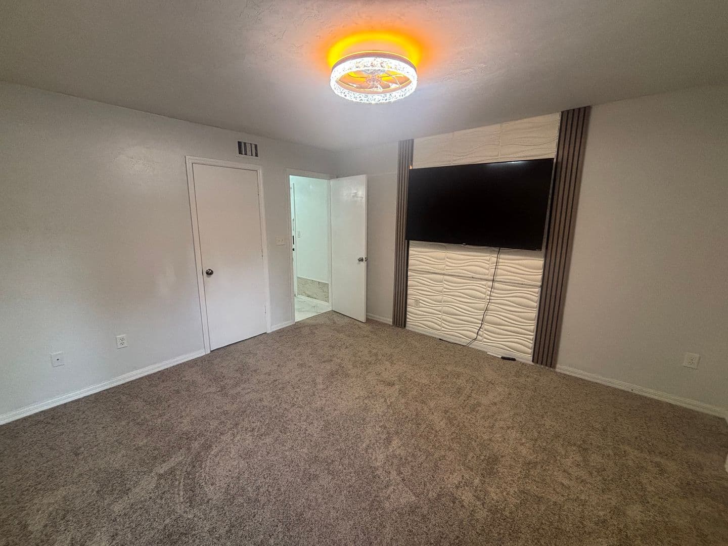 Gainesville House: 5720 SW 8TH Place