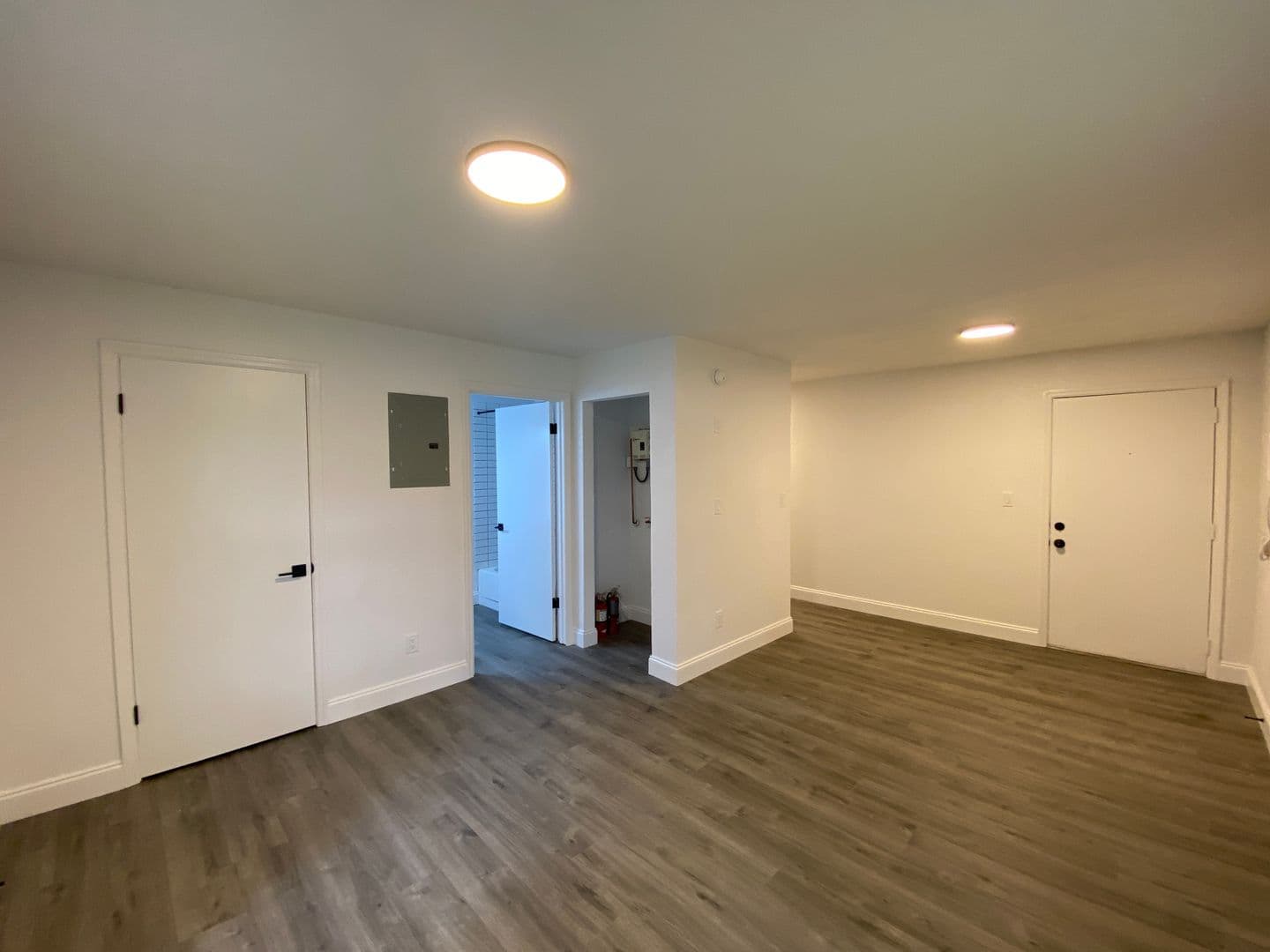 Belleview Apartment: 5702 SE 116th St