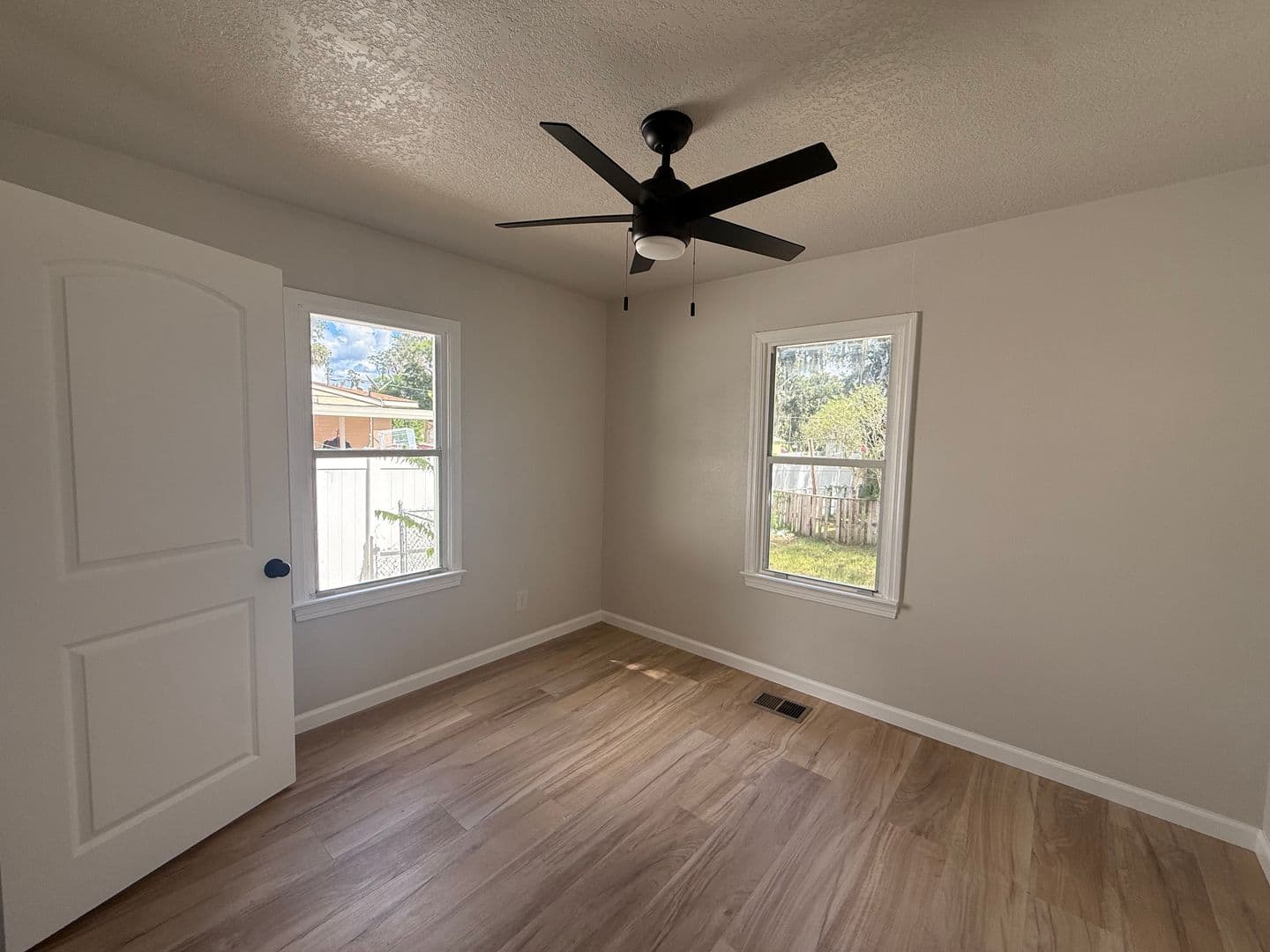 Ocala House: 1014 NE 12th Street