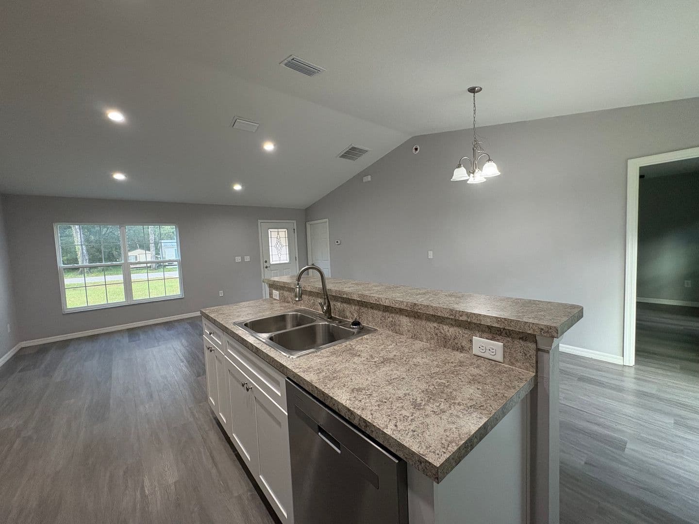 Ocala House: 6044 NW 65th Place