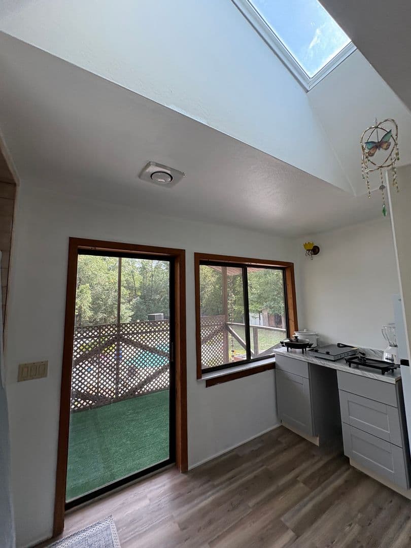Inverness House: 6140 E Tenison Street