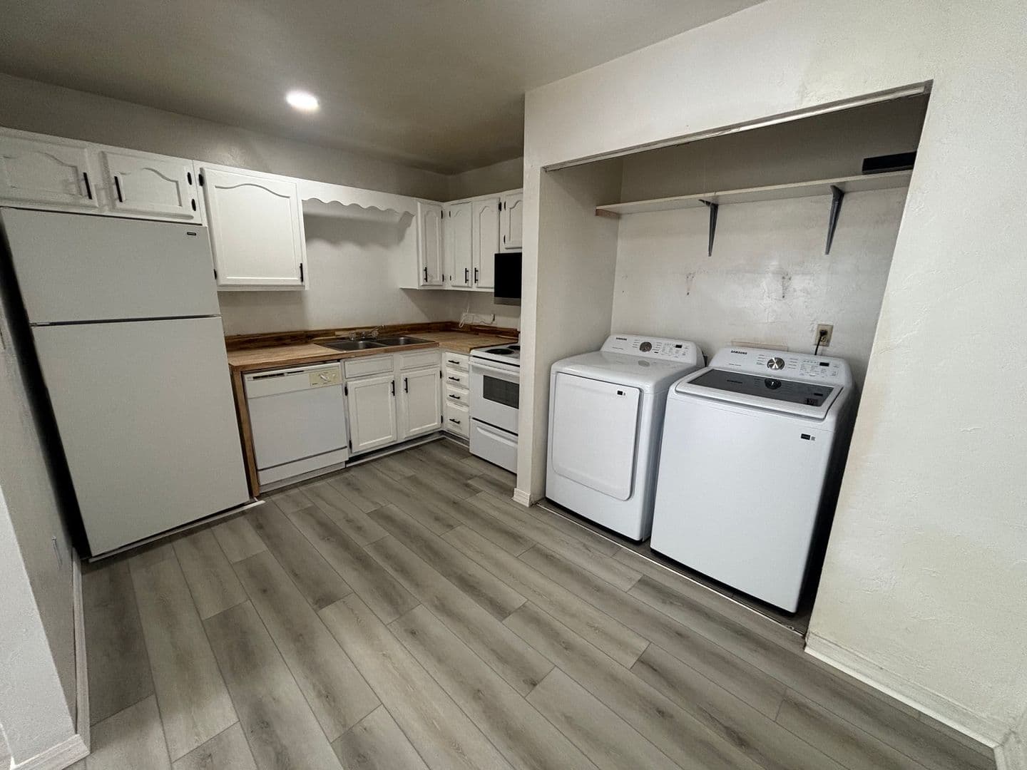 Gainesville Apartment: 2404 SW 31st Pl
