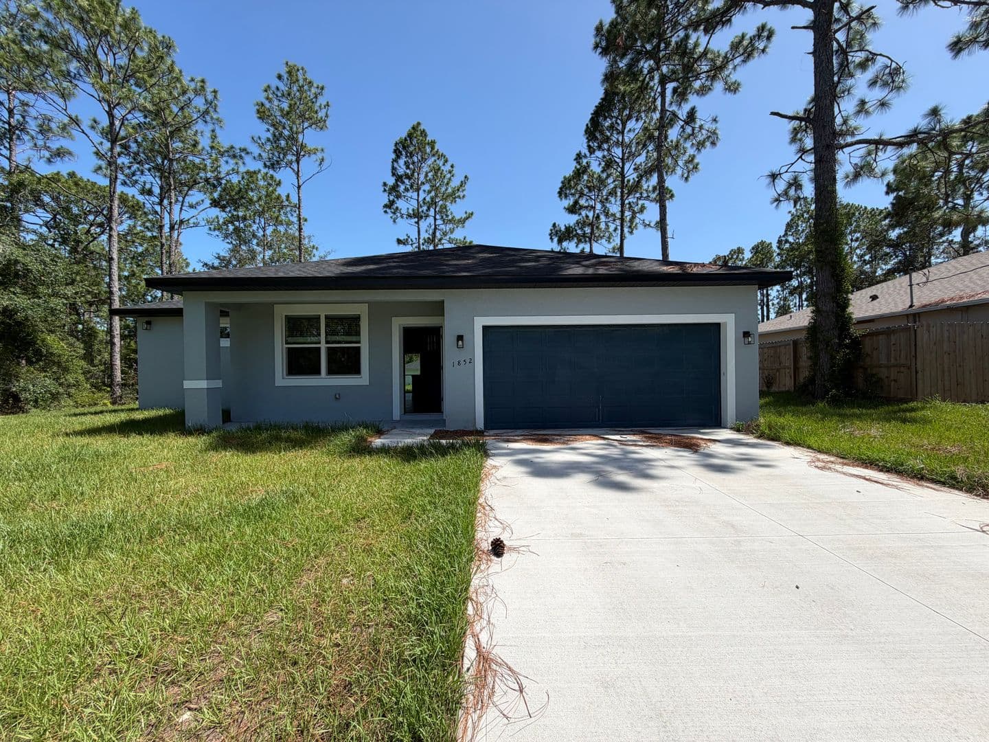 Dunnellon House: 1852 W Quaker LN