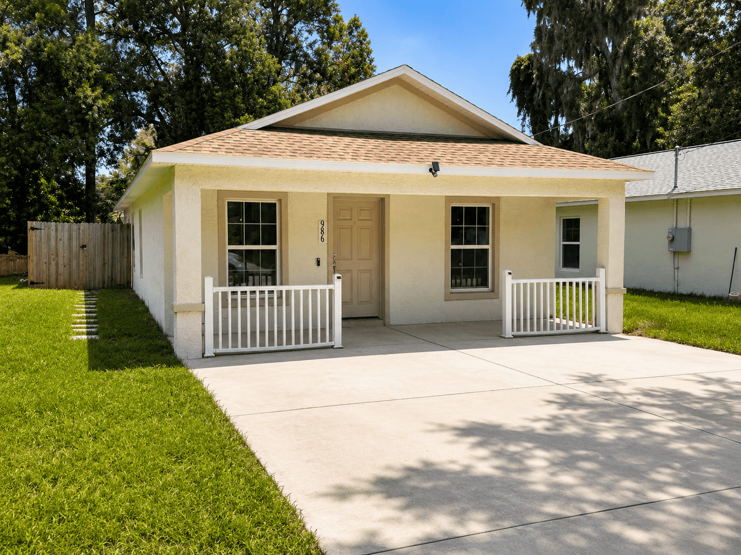 Ocala House: 986 NW 1st St.