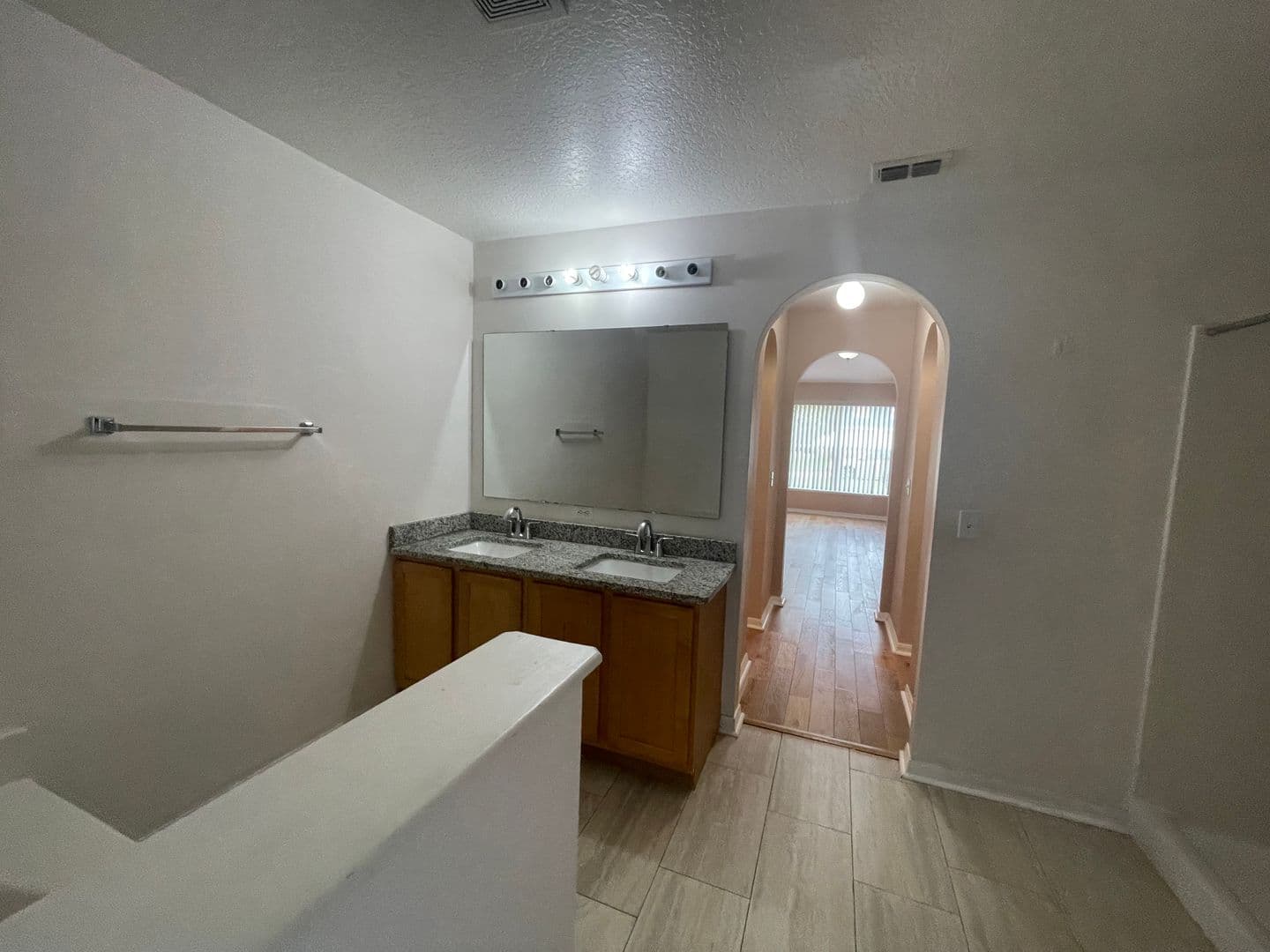 Ocala House: 4535 SW 42nd St