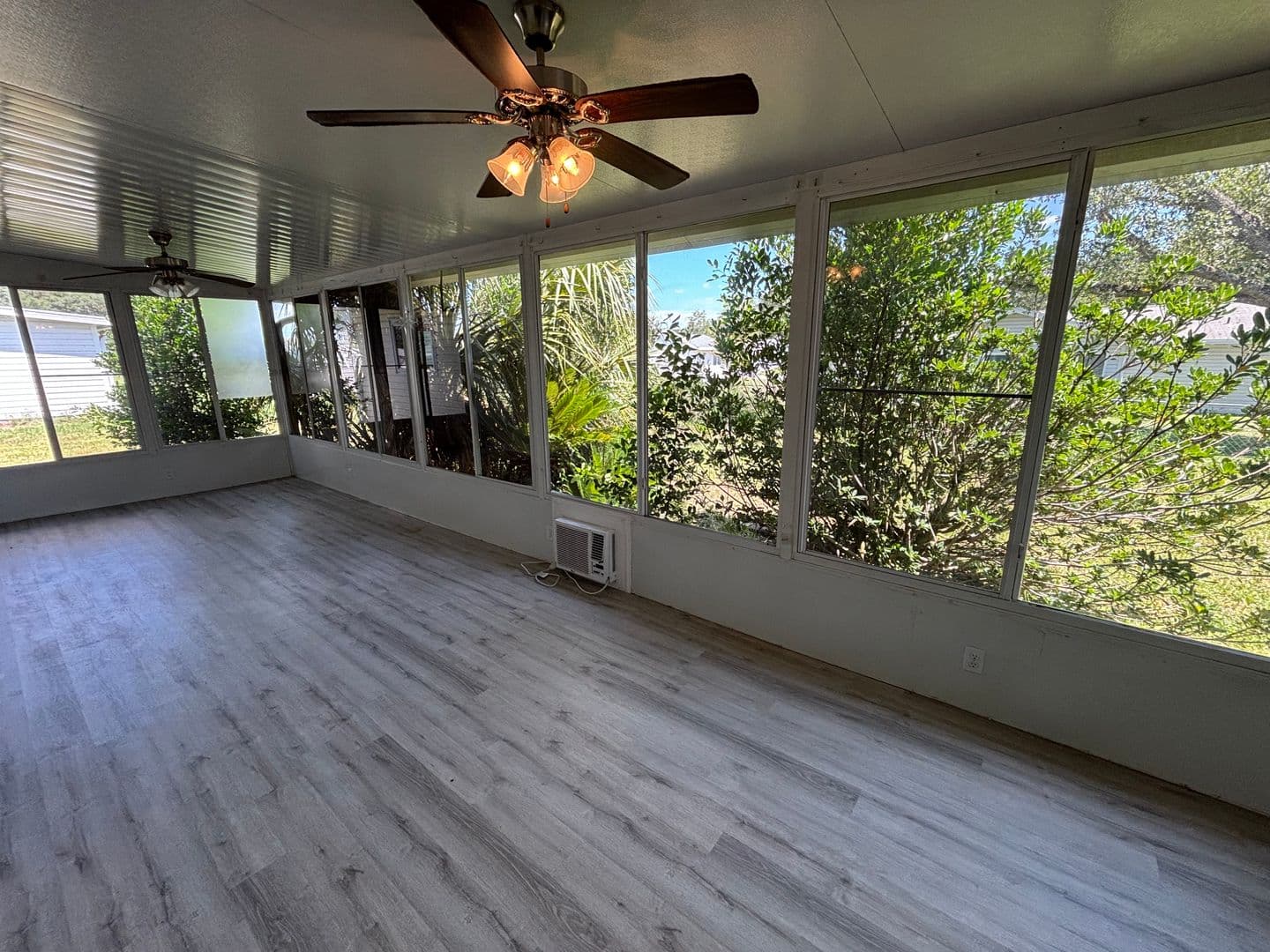 Ocala House: 6366 SW 115th Street Road