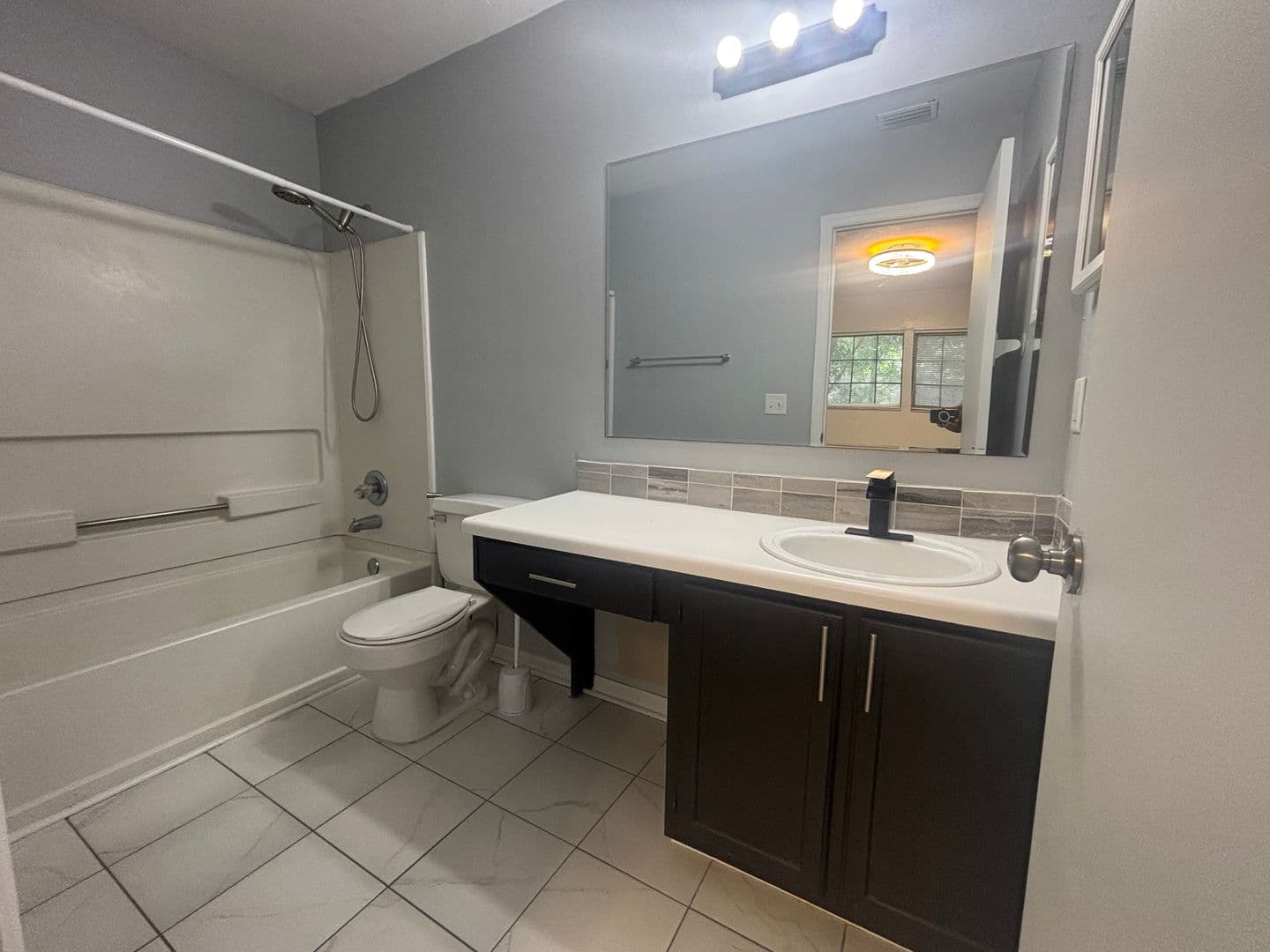 Gainesville House: 5720 SW 8TH Place