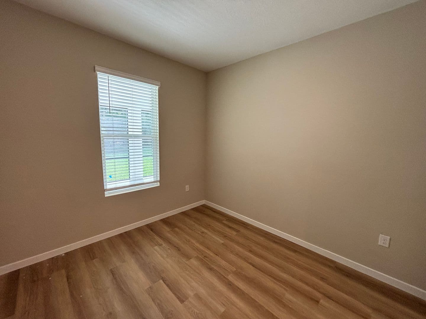 Ocala House: 3557 NW 45th Ave
