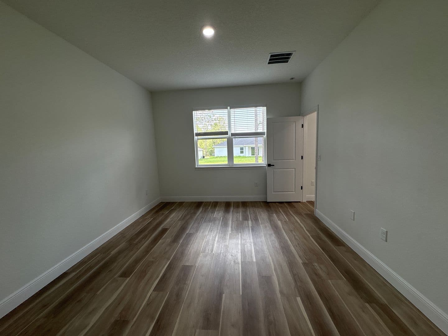 Dunnellon House: 1852 W Quaker LN