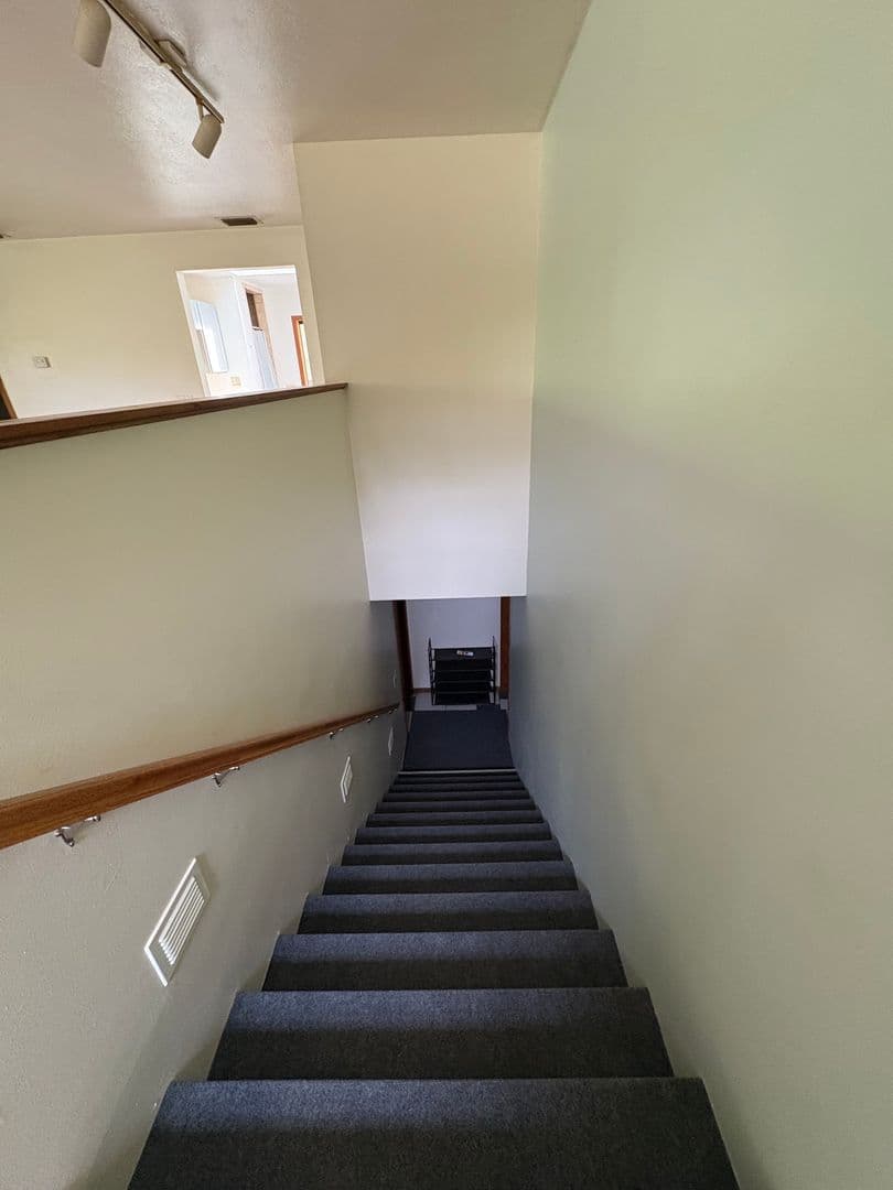 Inverness House: 6140 E Tenison Street