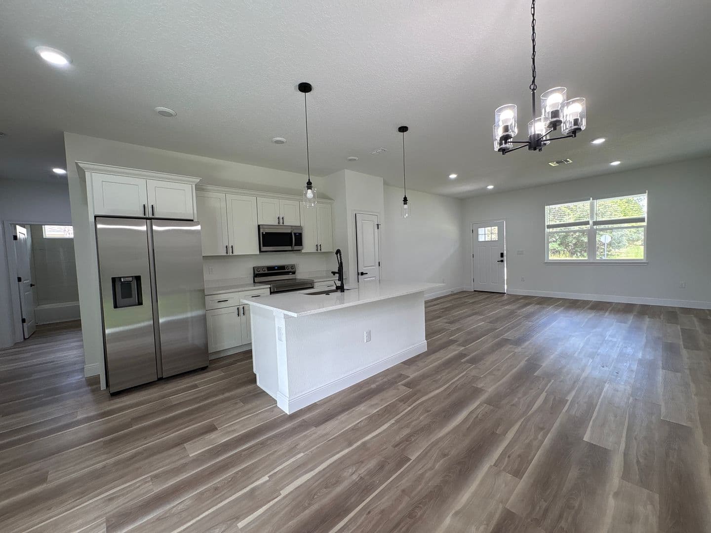 Dunnellon House: 1852 W Quaker LN