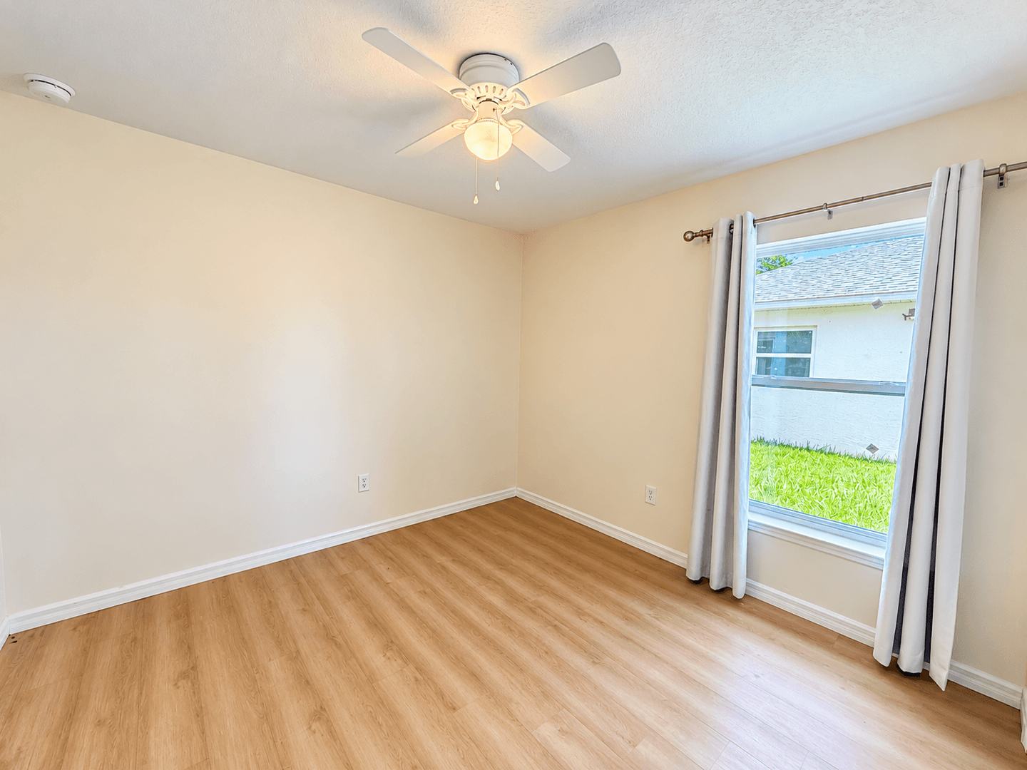 Ocala House: 986 NW 1st St.