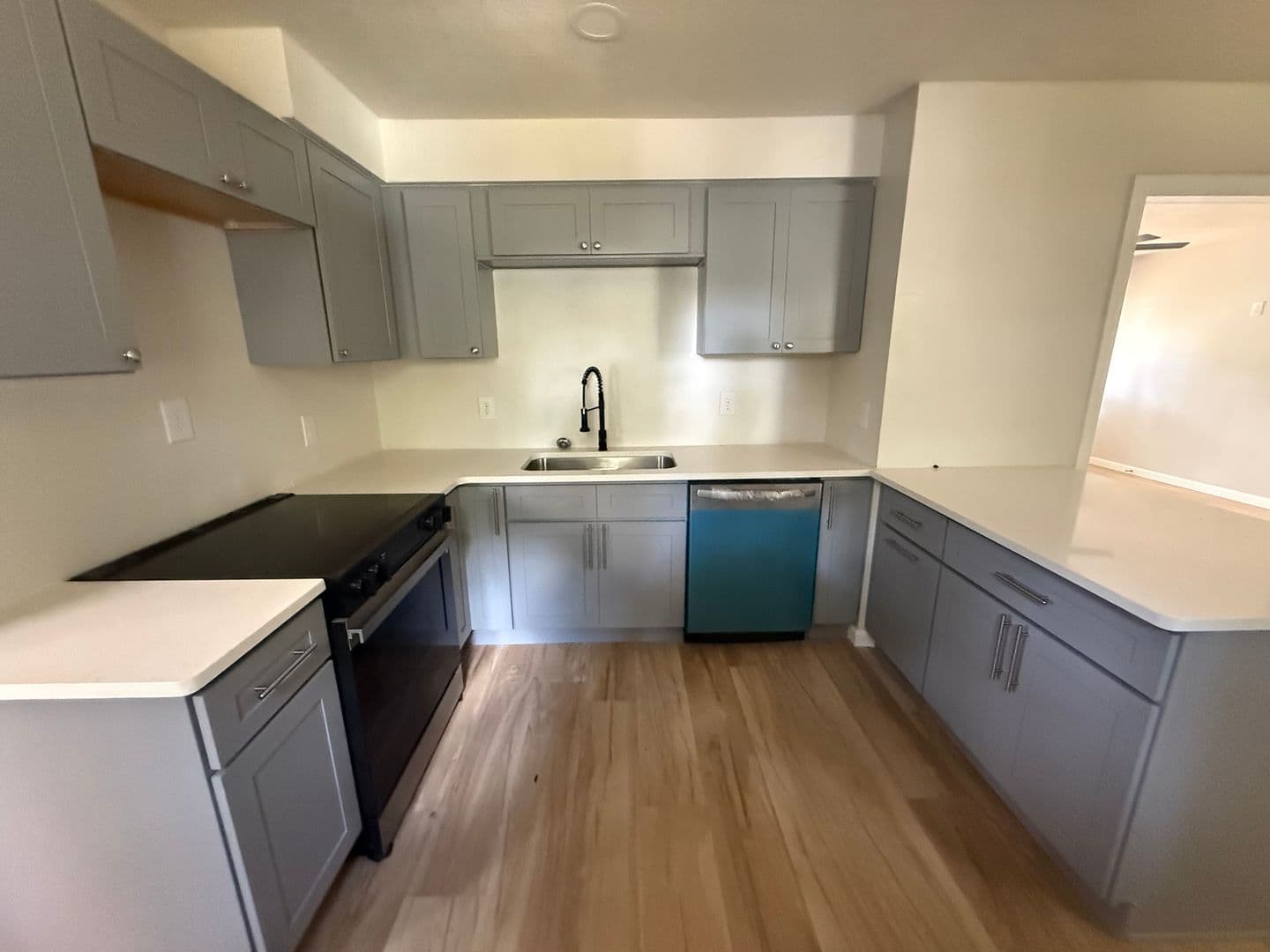 Ocala House: 1014 NE 12th Street