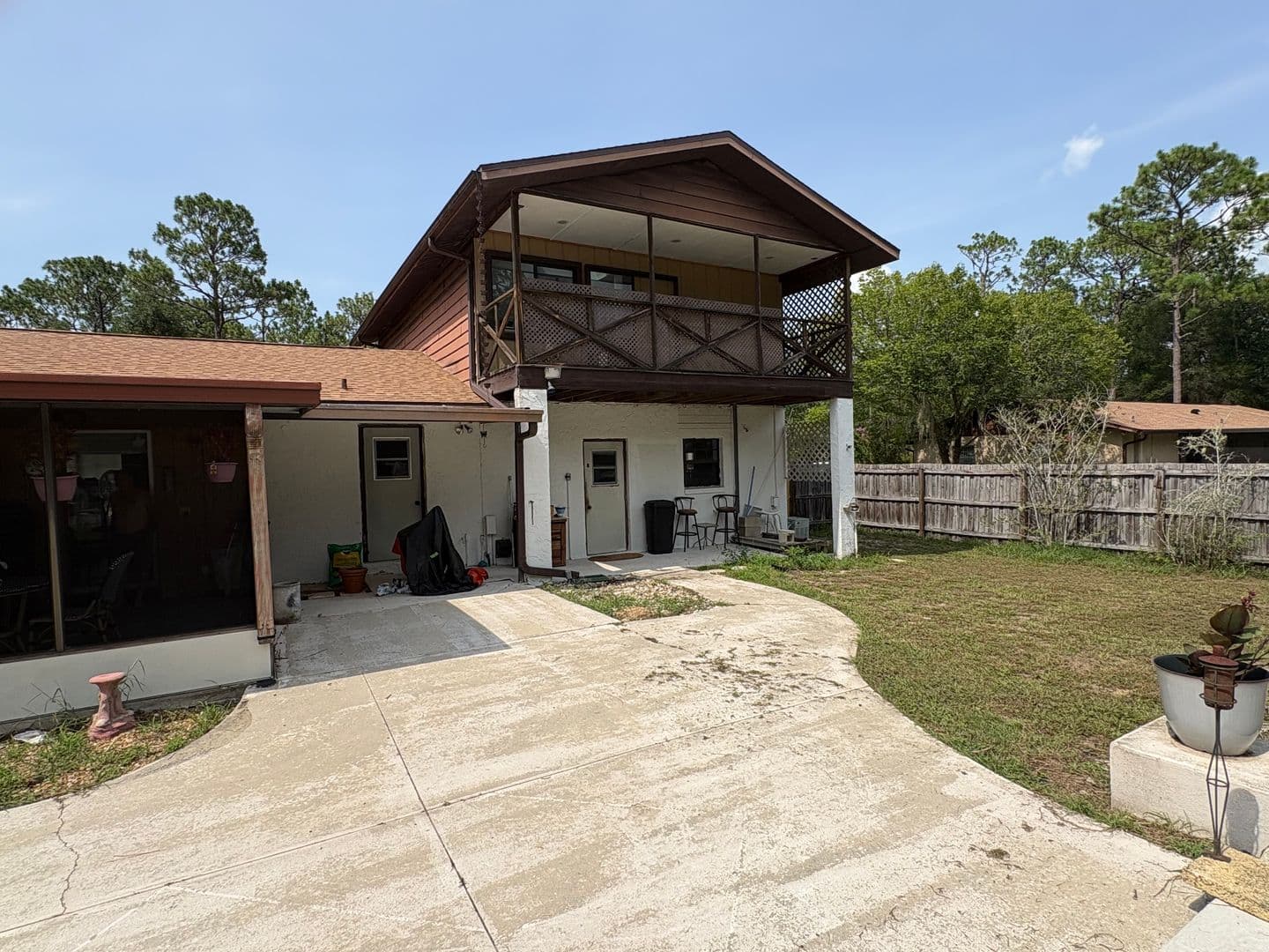Inverness House: 6140 E Tenison Street