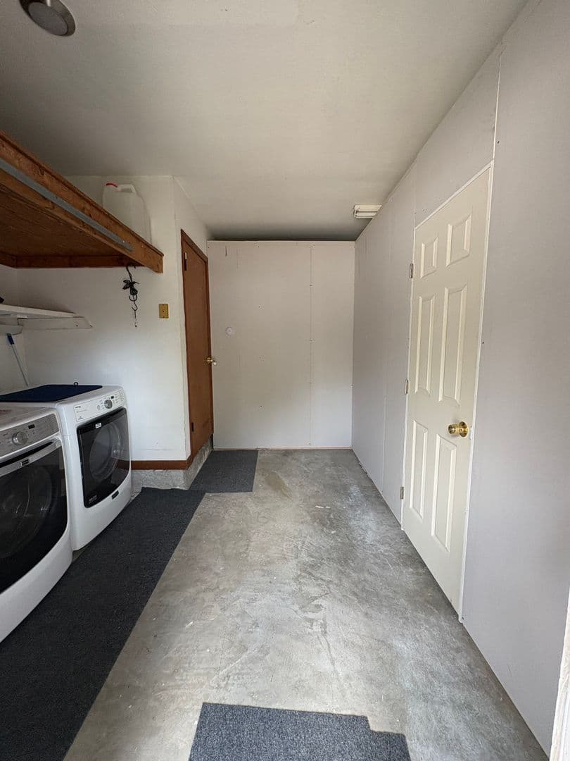 Inverness House: 6140 E Tenison Street