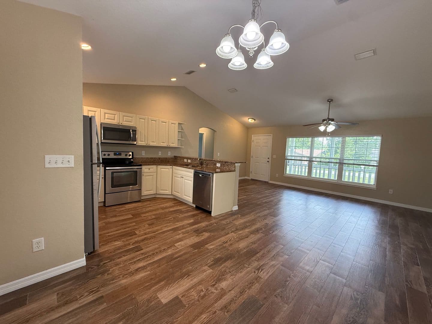 Belleview House: 5300 SE 115th Place