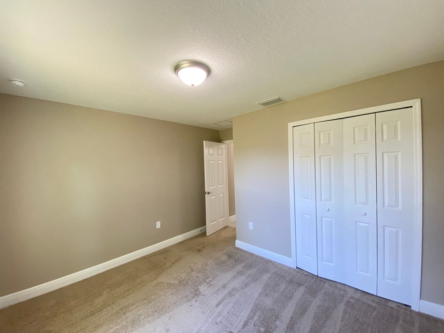 Belleview House: 10121 SE 67th Ter