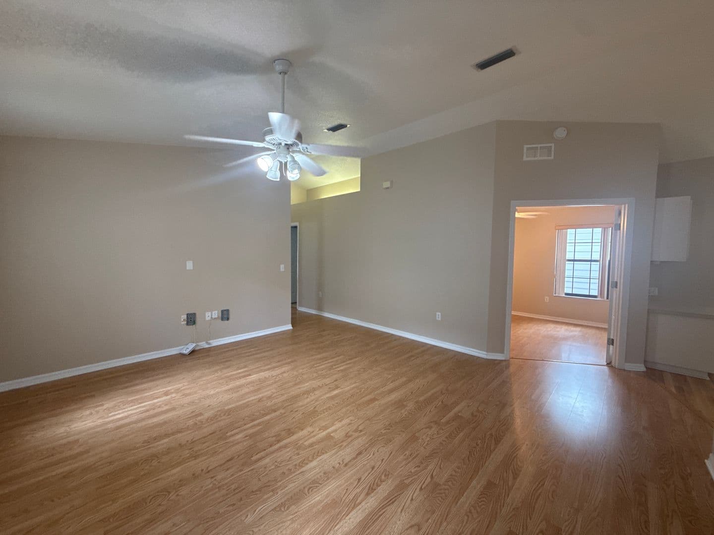 Ocala House: 2216 NE 39th Ave