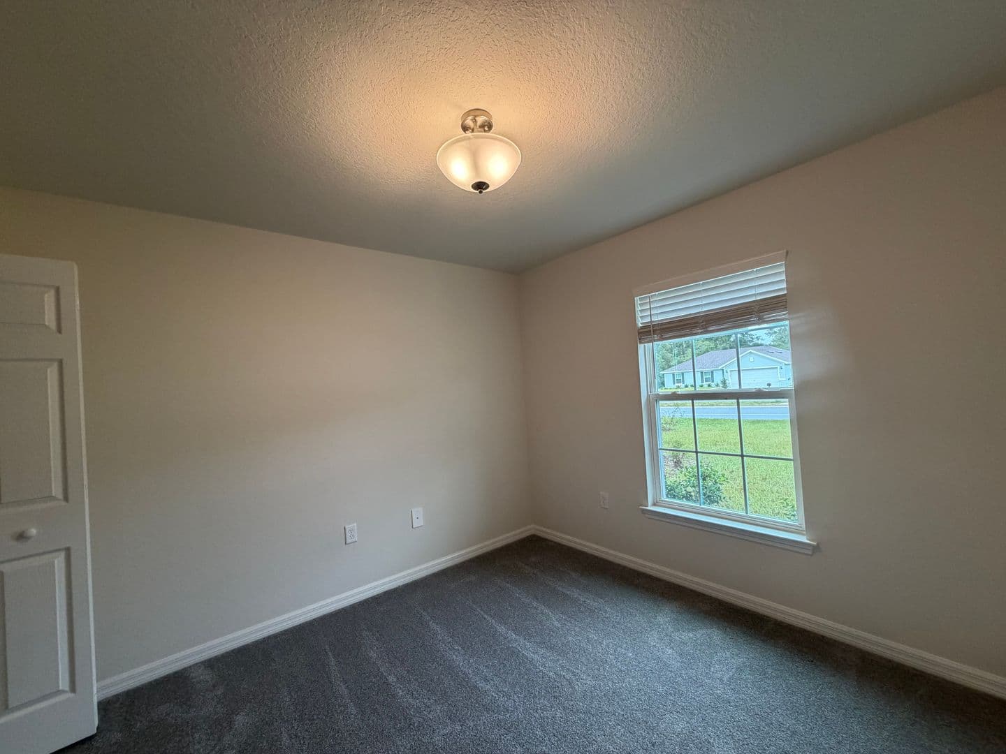 Ocala House: 384 Marion Oaks Manor