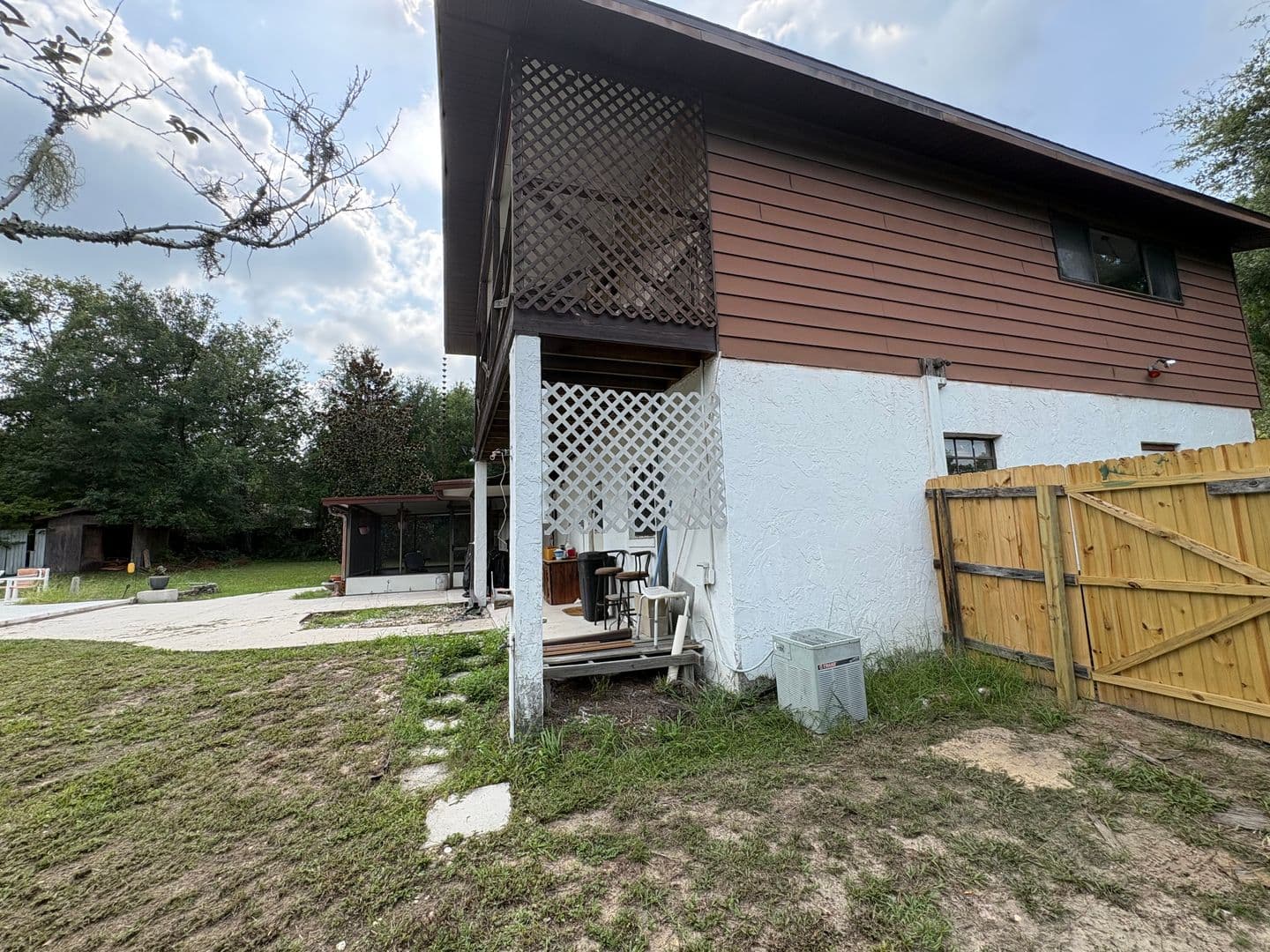 Inverness House: 6140 E Tenison Street