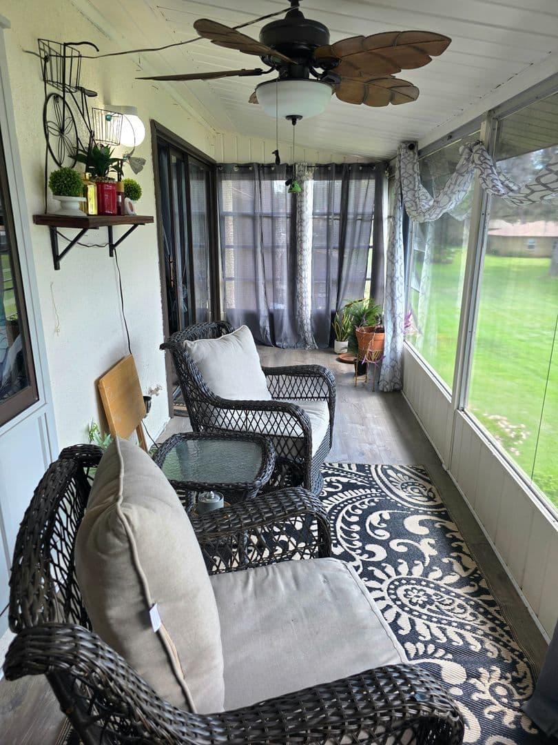 Ocala House: 681 MIDWAY DRIVE