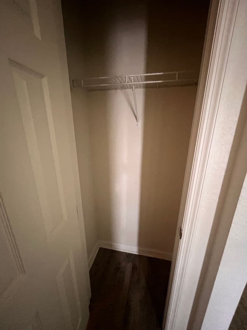 Ocala House: 4146 SW 47th Ct,
