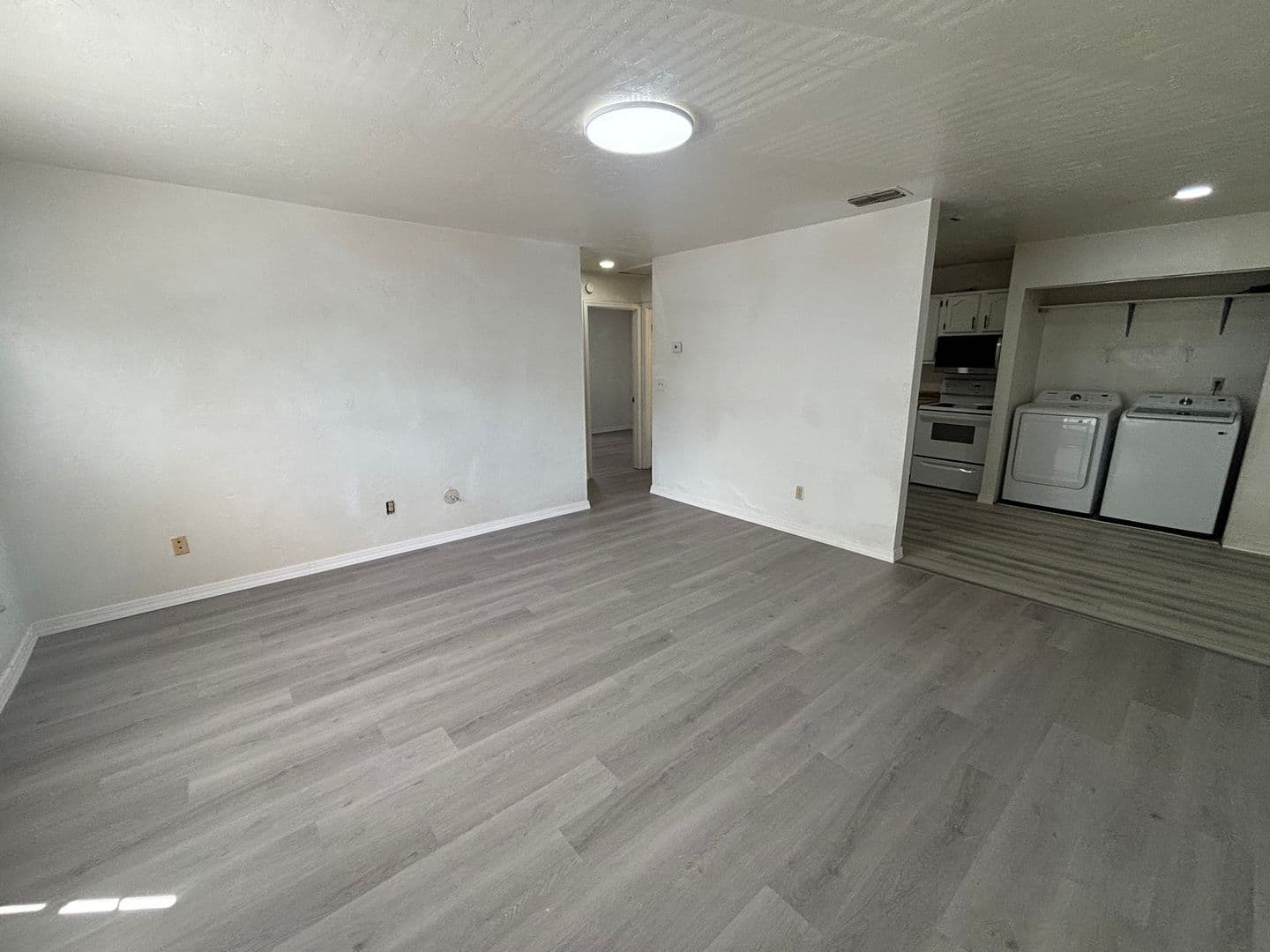 Gainesville Apartment: 2404 SW 31st Pl