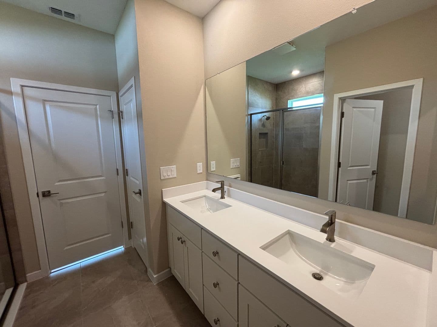 Ocala House: 3557 NW 45th Ave