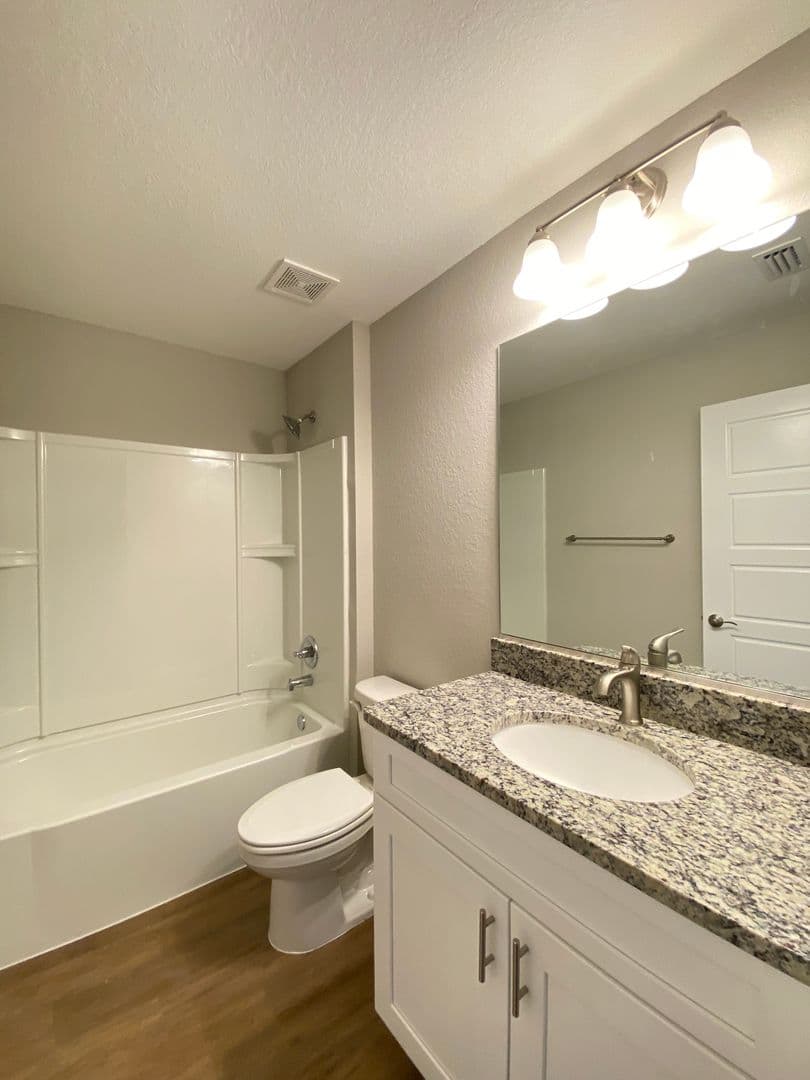 Ocala House: 130 Oak Circle