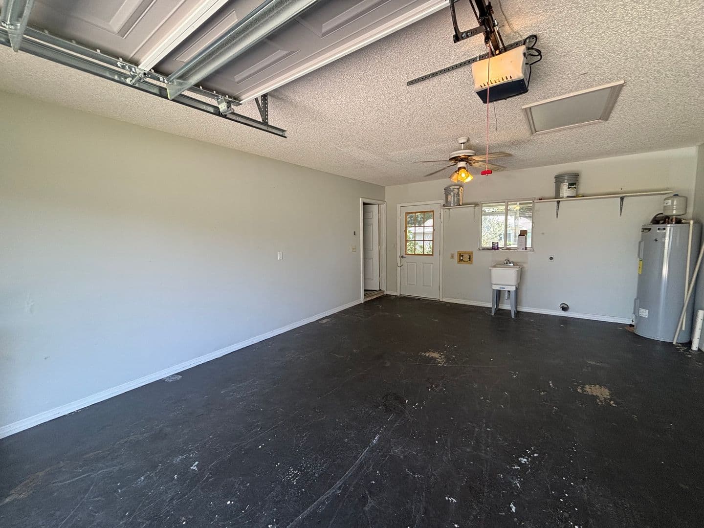 Ocala House: 6366 SW 115th Street Road