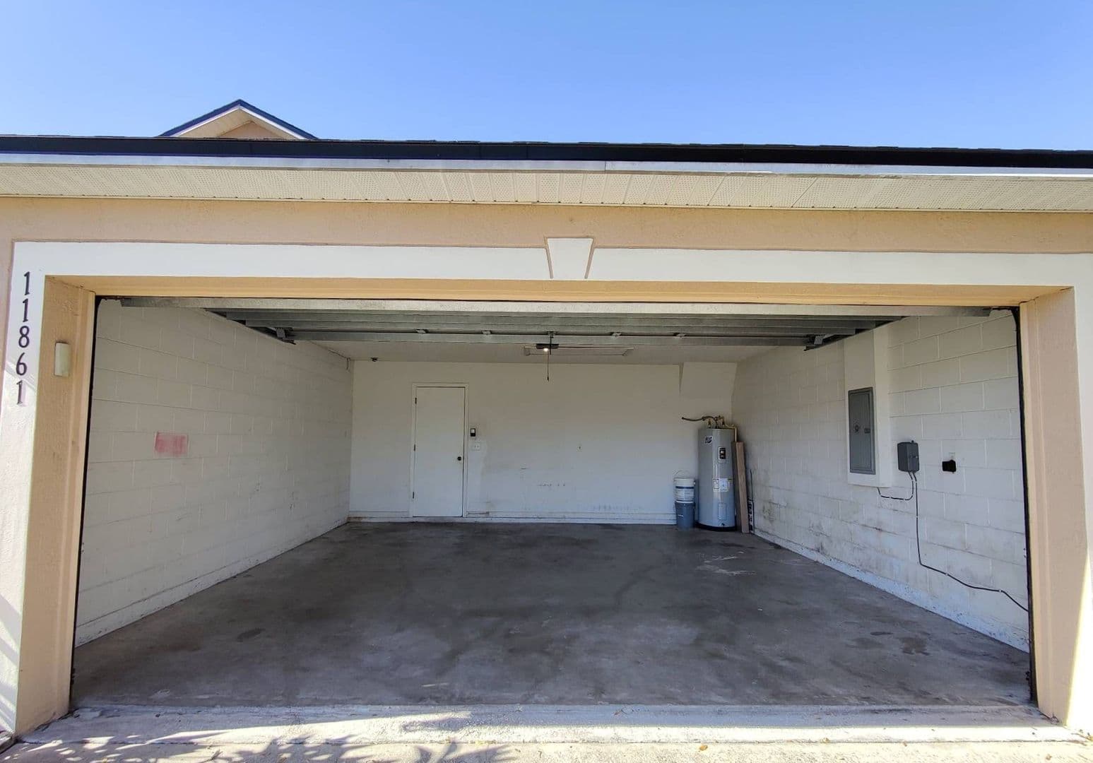 Orlando House: 11861 Bentry St