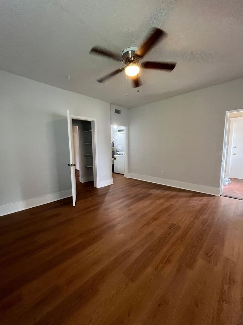 Orlando Apartment: 615 Woodlawn Blvd