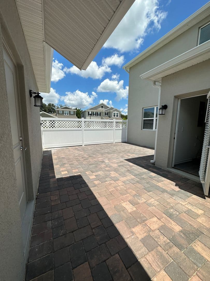 Winter Garden House: 10500 Tribute Drive