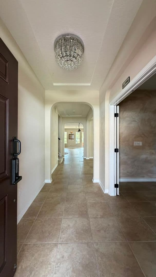 Orlando House: 1205 Fountain Coin Loop