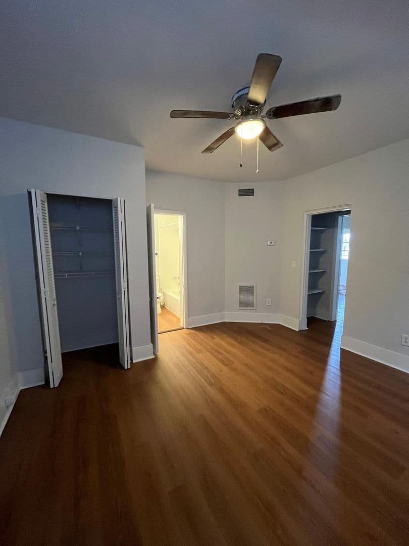 Orlando Apartment: 615 Woodlawn Blvd