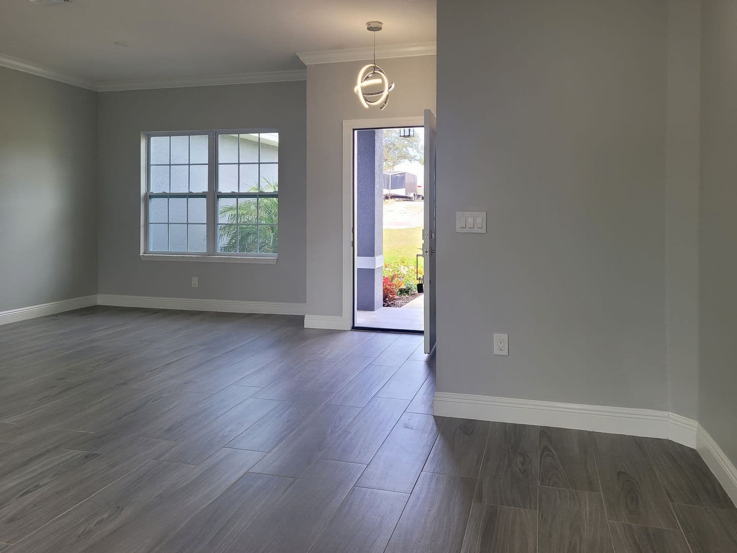 SPRING HILL House: 13032 AGATHA LN