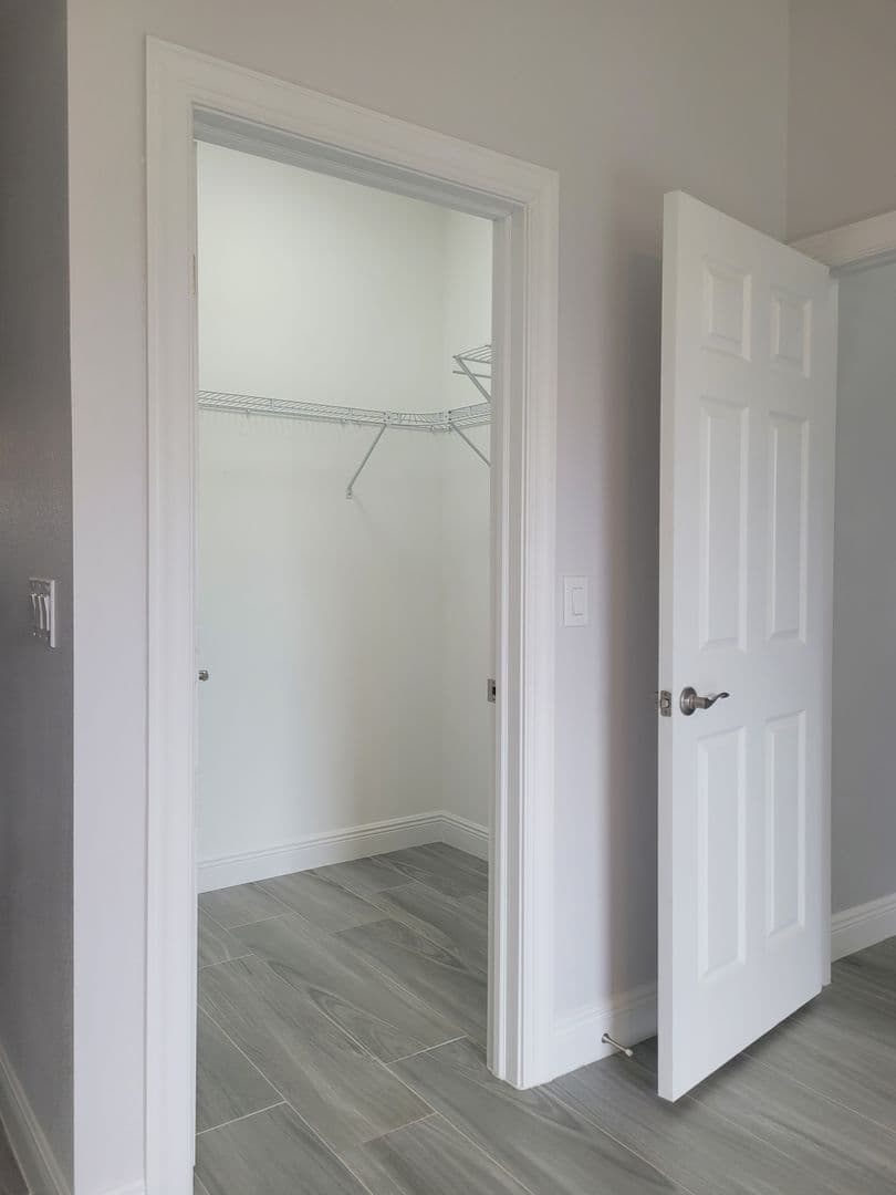SPRING HILL House: 13032 AGATHA LN