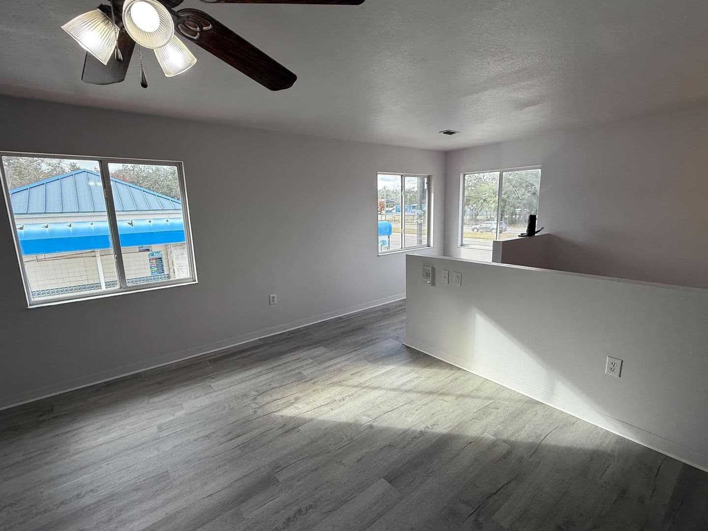 Hudson Apartment: 10526 State Rd 52
